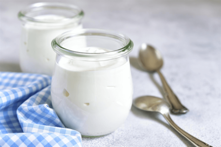 1 hộp sữa chua bao nhiêu calo? Ăn sữa chua đúng cách