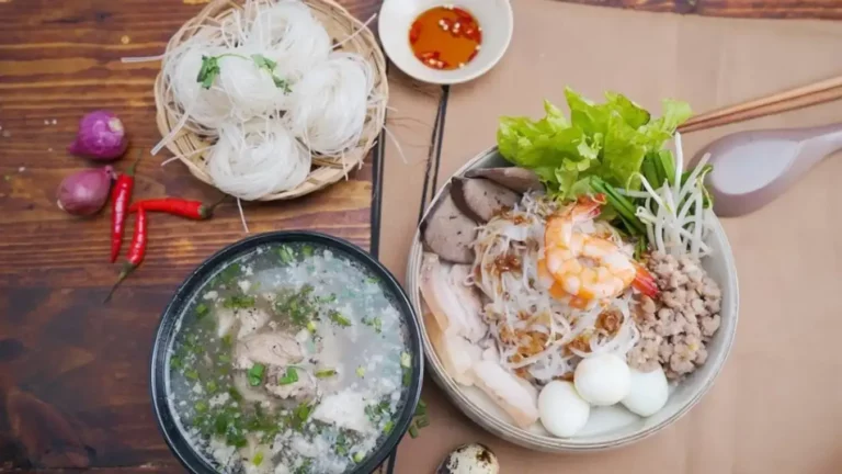 Khám phá ẩm thực Sài Gòn qua 9 món ăn nổi tiếng