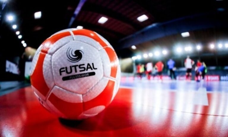 Futsal là gì? Khám phá môn bóng đá trong nhà đầy kỹ thuật
