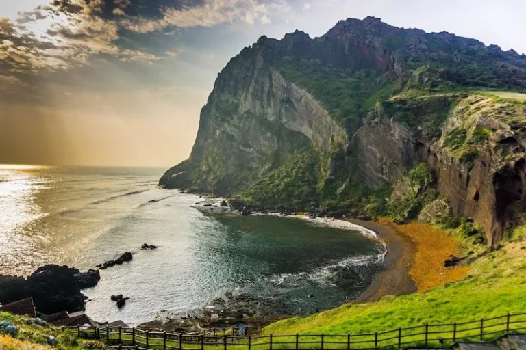 Đảo Jeju Hàn Quốc: Thiên đường nghỉ dưỡng và kỳ quan thiên nhiên